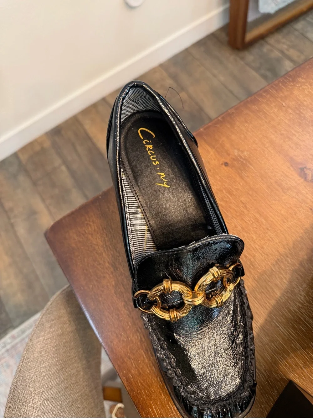 NEW Circus by Sam Edelman Black Leather Platform Loafers with Gold Chain